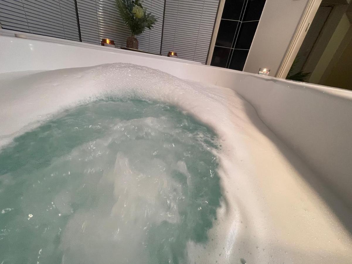 נורת' לייקס Chill Lux Spa Unit מראה חיצוני תמונה